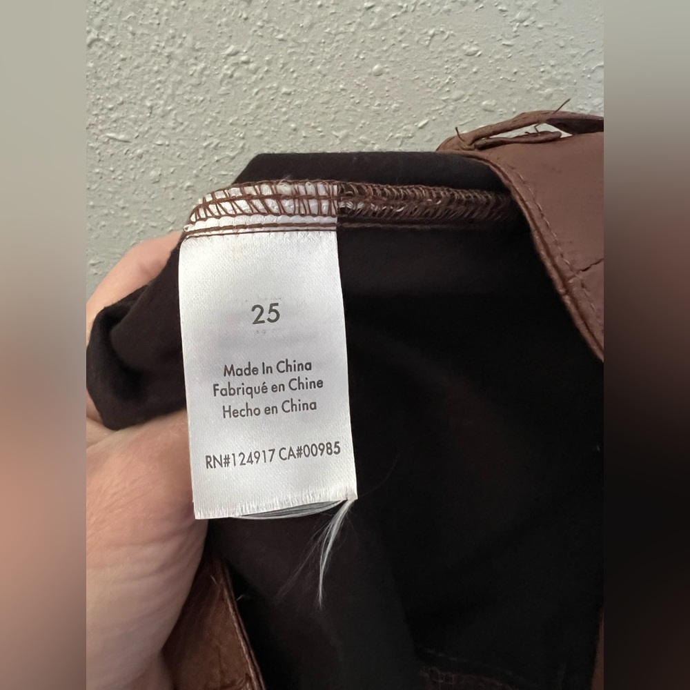 Danielle Bernstein We Wore What Crop Ankle Flare in Embossed Croc Size 25 New - Picture 8 of 10